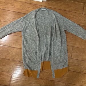Gray and Tan Women's Sweater